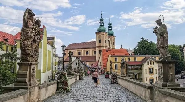 Gdzie zjeść w Kłodzku? Odkryj najlepsze restauracje i smaki