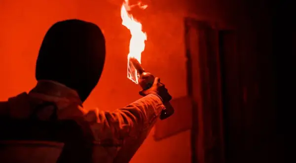 Niezwykła historia koktajlu Mołotowa: skąd wzięła się ta nazwa?