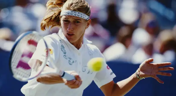 Aktuelle Top 10 Tennisspieler: Wer führt ATP & WTA an?