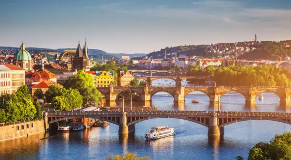 Ile kosztuje nocleg w Czechach? Odkryj ceny i tajniki oszczędzania