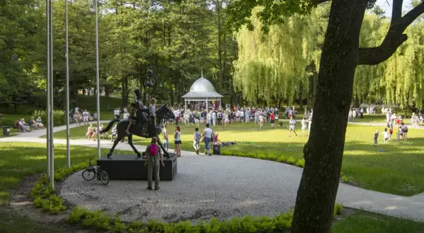 Park Oruński Gdańsk: Odkryj atrakcje i sekrety tej zielonej oazy