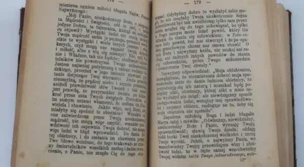 Strony książki z tekstem, w tym fragment o "mistycznym mieście bożym", z numerami 178 i 179.