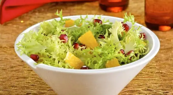 Prepara la Ensalada de Granada y Naranja Perfecta: ¡Mi Receta!