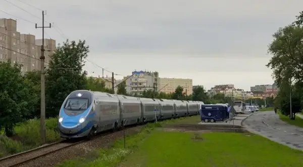 Czy Pendolino jedzie do Kołobrzegu? Sprawdź sezonowe połączenia i zmiany