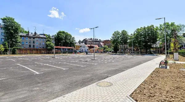 Parking w Bielsku-Białej: Gdzie najlepiej zaparkować w centrum miasta?