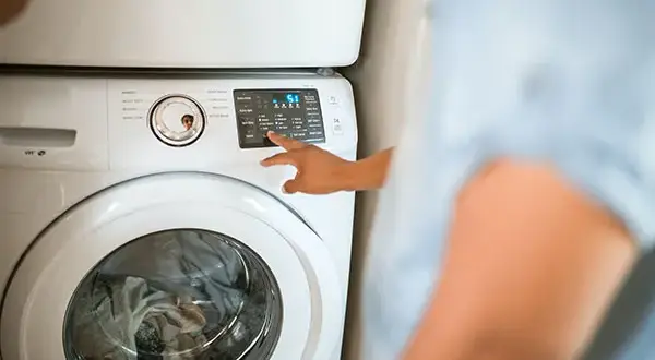Co to jest inwerter w pralce? Funkcje i zalety technologii
