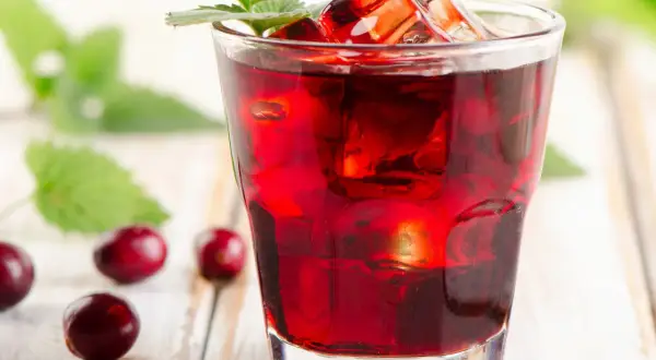 Najlepsze drinki bezalkoholowe z grenadiną na każdą okazję