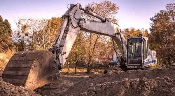 Jaką ziemię na podniesienie terenu wybrać, aby uniknąć problemów?