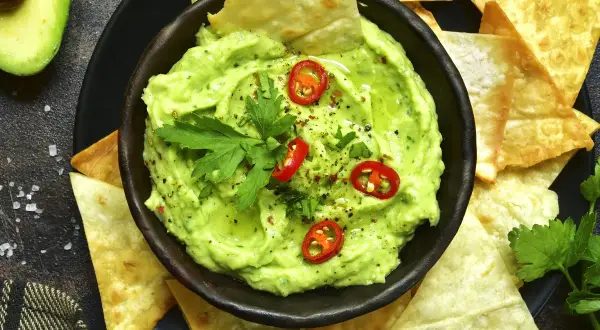 Guacamole: Nie marnuj! 20+ pomysłów i triki na świeżość