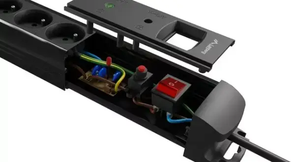 Jak wybrać najlepszą listwę antyprzepięciową i zabezpieczyć sprzęt elektroniczny