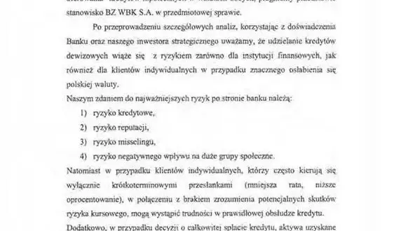 Chapeau bas: jak pisać i używać? Uniknij błędu "szapo ba"!