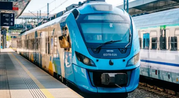 Czy Pendolino jedzie do Kołobrzegu? Sprawdź sezonowe połączenia