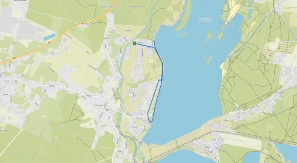 Trasa rowerowa w Piekary Śląskie, prowadząca wzdłuż Zbiornika Kuźnica Warężyńska.
