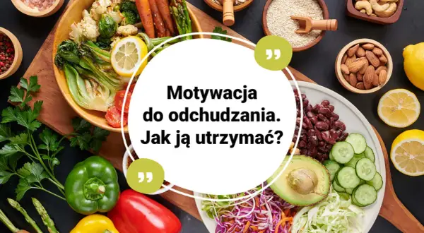 Kolorowe warzywa i owoce na talerzu, cytryny, orzechy i nasiona.
