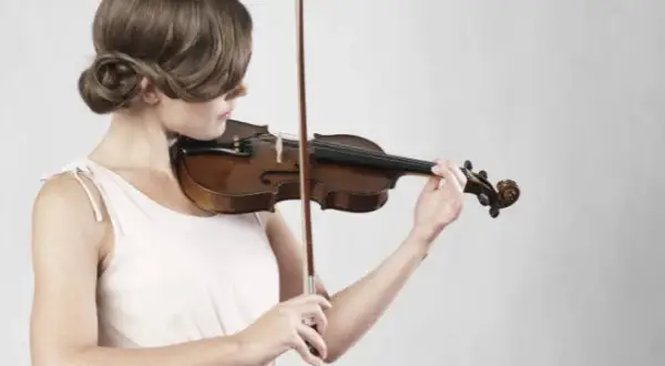 Czy gra na skrzypcach jest trudna? Oto wyzwania, które musisz znać