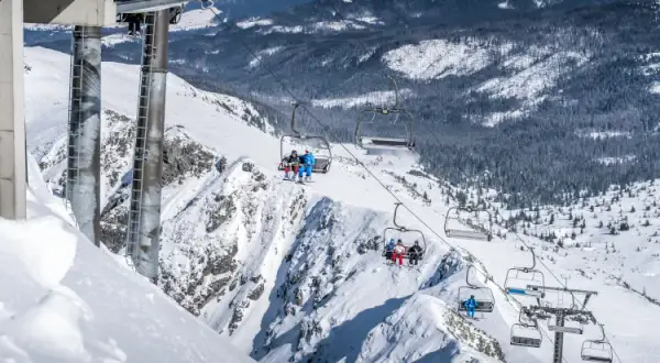 Stoki narciarskie Zakopane: Wybierz idealny dla siebie (ceny, trasy)