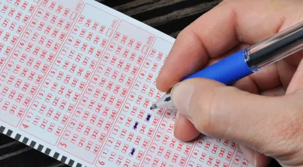 Jakie są wygrane w Lotto i jak je obliczyć? Sprawdź szczegóły!