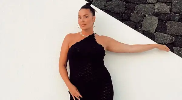Jak nosić koszulę oversize? Wysmuklające triki dla każdej figury