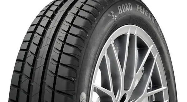 Nowe polskie opony "Road Performance" na aluminiowej feldze. Doskonała przyczepność i komfort jazdy.