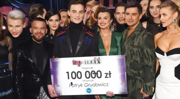 Uczestnicy Top Model świętują finał. Patryk Grudowicz wygrywa 100 000 zł.