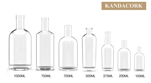 Rząd pustych butelek o różnej pojemności, od 1000 ml do 100 ml. Idealne na wódkę, nawet tę w wersji "małpka".