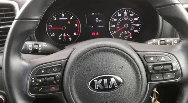 Jak zresetować kontrolkę ciśnienia opon Kia Sportage i uniknąć problemów