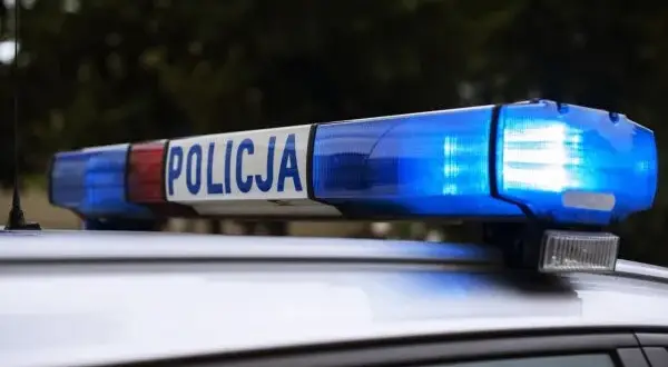 Czy policja może przeszukać mieszkanie bez nakazu? Poznaj swoje prawa