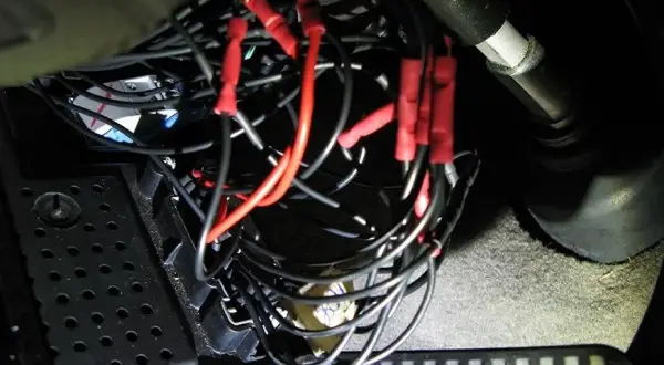 Jak połączyć przewody elektryczne w samochodzie bez ryzyka uszkodzeń
