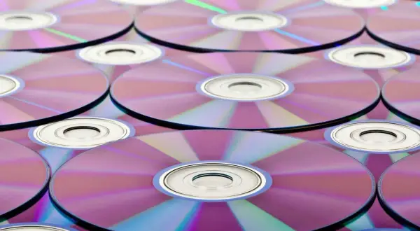 Czy płyty CD to elektrośmieci? Odkryj, co z nimi zrobić, by nie szkodzić środowisku