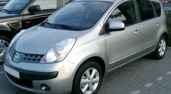 Nissan Note 1.4: Ile litrów paliwa? Zasięg i rezerwa