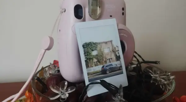 Instax Mini 11: Udane zdjęcia krok po kroku. Uniknij błędów!