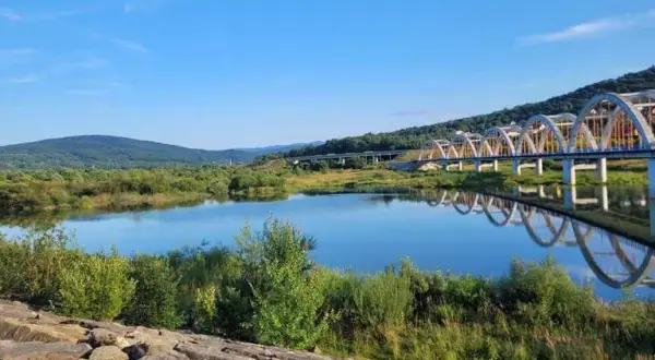 Zembrzyce atrakcje: odkryj ukryte miejsca na szlaku i w naturze
