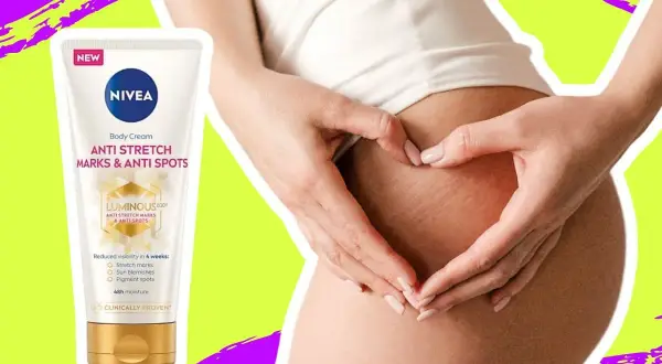 Krem Nivea Anti Stretch Marks & Anti Spots, który pomaga zredukować widoczność rozstępów.