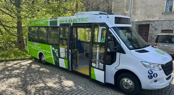 Autobus na Morskie Oko: Jak Łatwo i Tanio Dotrzeć do Serca Tatr?