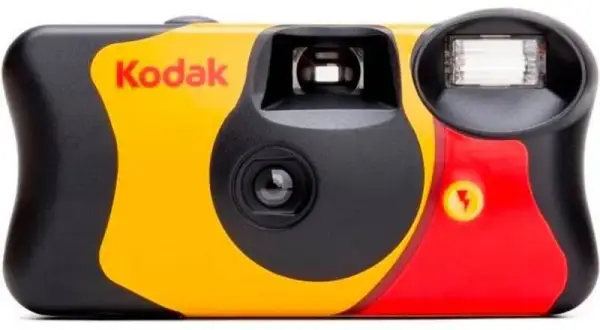 Jak tanio i szybko wywołać zdjęcia z aparatu jednorazowego Kodak