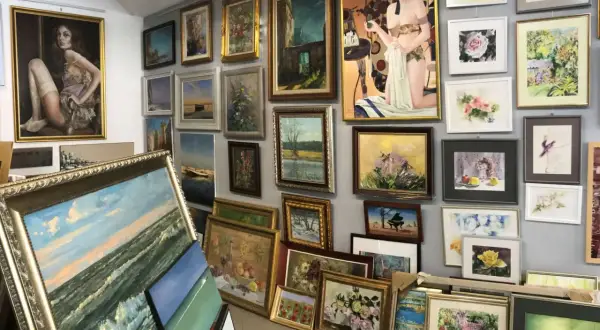 Galeria sztuki pełna obrazów, gdzie kupić obraz? Znajdziesz tu pejzaże, martwe natury i portrety.