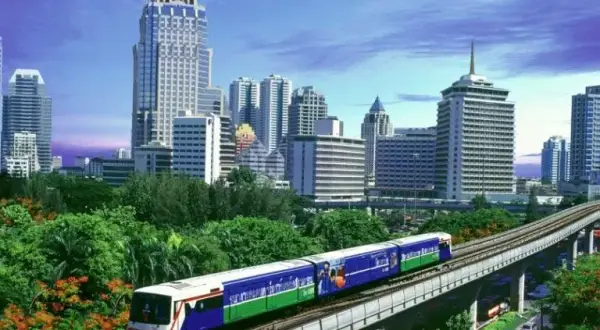 Jak dojechać z lotniska Bangkok do centrum? Wybierz najlepszy transport!