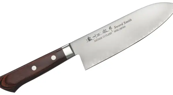 Nóż santoku - odkryj jego wszechstronność w kuchni i zastosowania