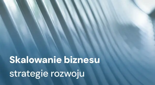 Skalowanie biznesu: strategie rozwoju. Abstrakcyjne tło z falami sugeruje dynamiczny wzrost i ekspansję.