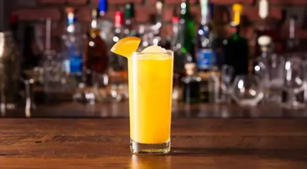 Najlepsze drinki z whisky i sokiem pomarańczowym, które musisz spróbować