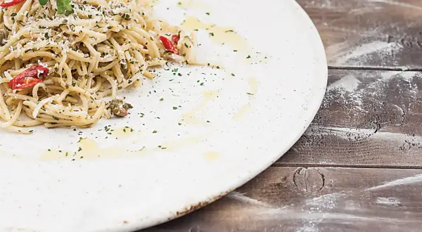 Szybkie i pyszne spaghetti z anchois, które zaskoczy Twoje kubki smakowe