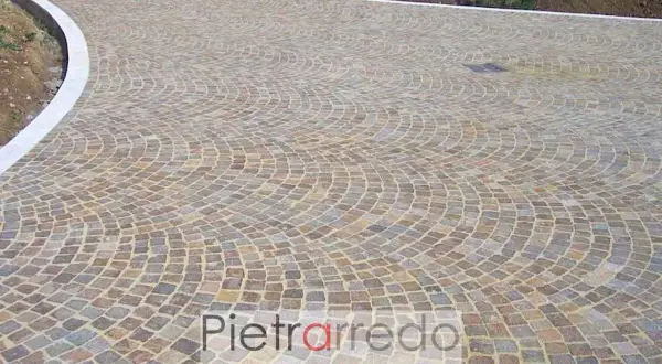 Viali in sampietrini per esterno, prezzi convenienti per pavimentazioni in pietra naturale.