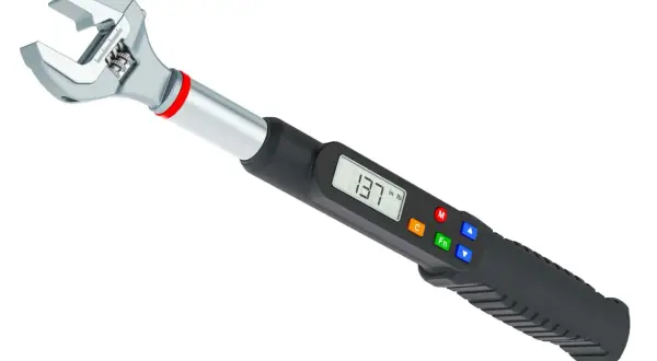 Cyfrowy klucz dynamometryczny z wyświetlaczem LCD i przyciskami.