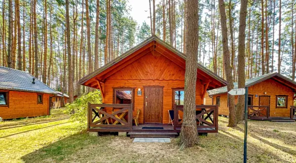 Mazury: Jak wybrać idealny domek nad jeziorem? Pełny przewodnik