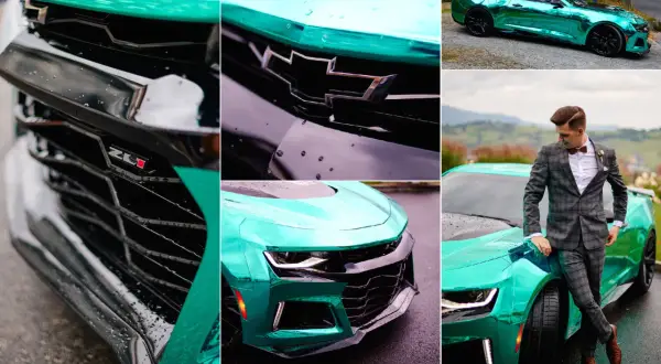 Błyszczący, turkusowy Chevrolet Camaro z bliska i z panem młodym w garniturze.