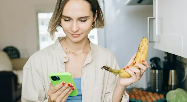 Ile kalorii ma banan bez skórki? Poznaj dokładną wartość