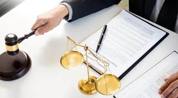 Otwarcie testamentu u notariusza i co dalej – uniknij problemów z dziedziczeniem