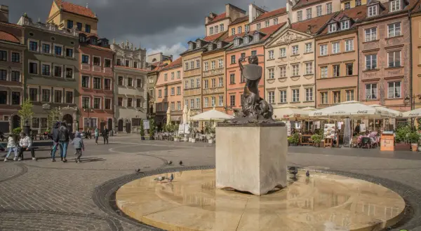 Warszawa: Co warto zwiedzić? Przewodnik po atrakcjach i hitach!