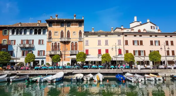 Desenzano del Garda gdzie zjeść: najlepsze miejsca z widokiem i smakiem