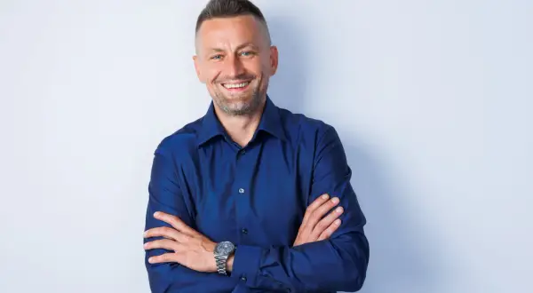 Jak zrobić zdjęcie do CV telefonem, aby wyglądało profesjonalnie